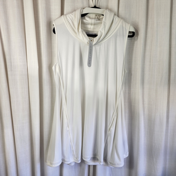 Snapdragon & Twig Tops - White Sleeveless Hooded Tunic Top - Brand Unknown